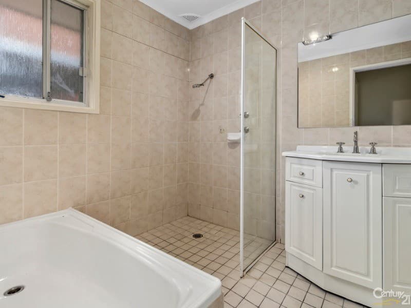 14 Rugby Crescent, Chipping Norton, NSW, 2170, Chipping Norton - Thumbnail 7
