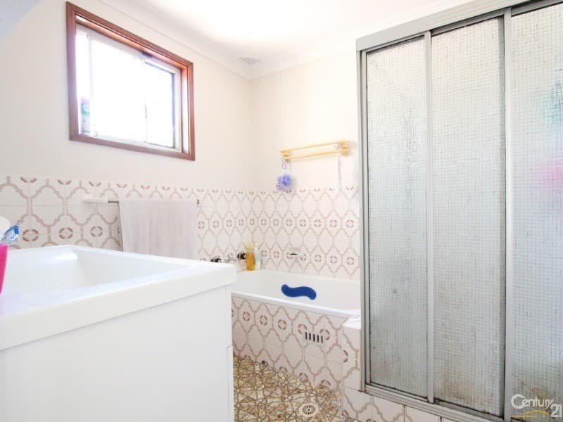 17/18 Hosking Crescent, Glenfield, NSW, 2167, Glenfield - Thumbnail 5