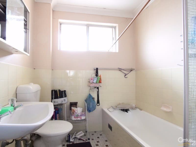 11/24 Atchinson Road, Macquarie Fields, NSW, 2564, Macquarie Fields - Thumbnail 3