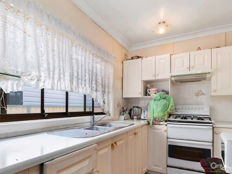 2 Kalgoorlie Place, Cartwright, NSW, 2168, Cartwright - Thumbnail 5