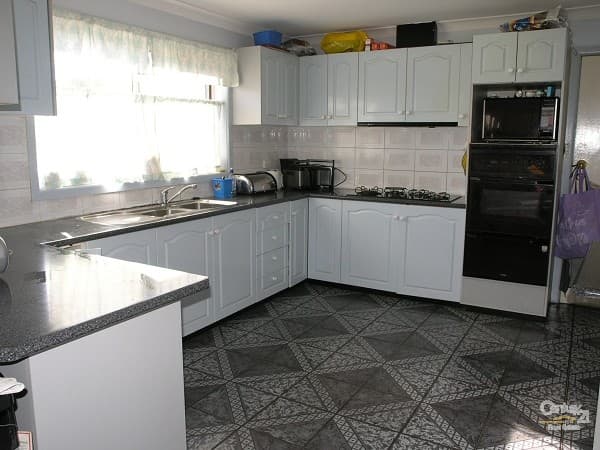 25 Hillcrest Avenue, Moorebank, NSW, 2170, Moorebank - Thumbnail 2