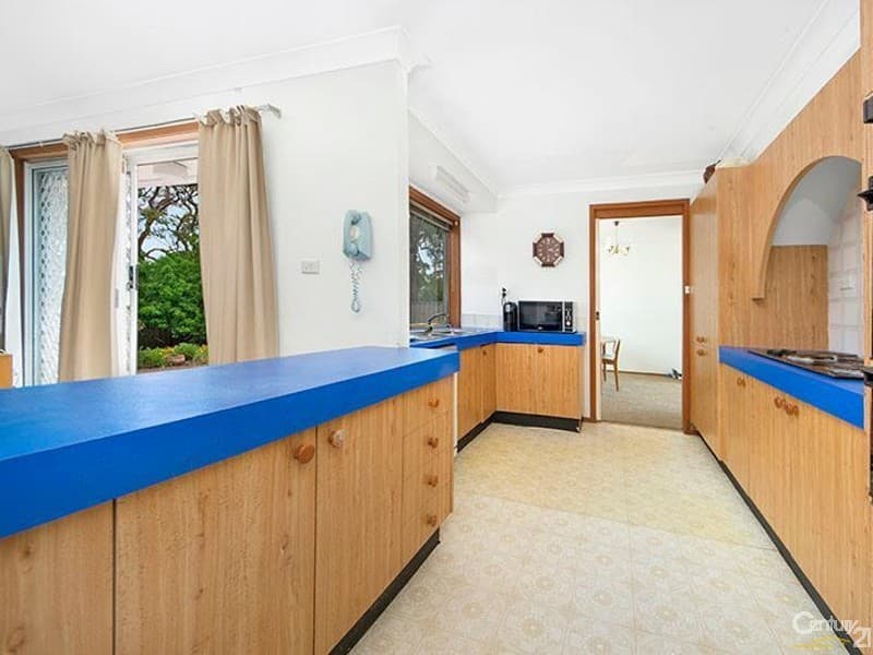 33 Blaxland Drive, Illawong, NSW, 2234, Illawong - Thumbnail 2
