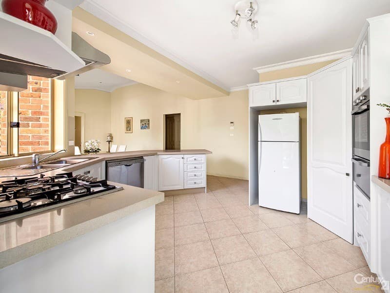 33 Moreton Road, Illawong, NSW, 2234, Illawong - Thumbnail 4