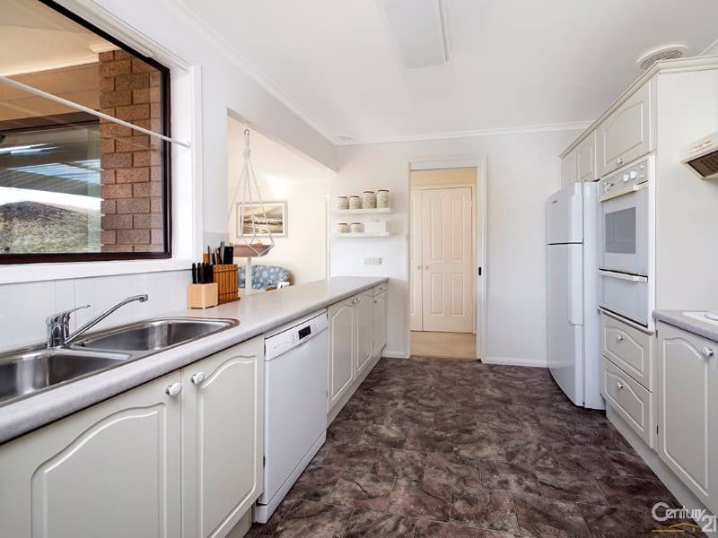 8 Goorgool Road, Bangor, NSW, 2234, Bangor - Thumbnail 4