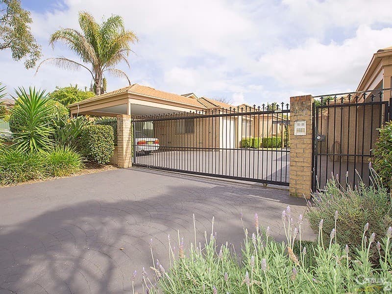 6/107 Gannons Road, Caringbah South, NSW, 2229, Caringbah South - Image 1