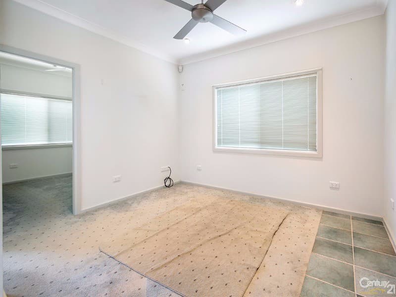 12 Harford Avenue, East Hills, NSW, 2213, East Hills - Thumbnail 8