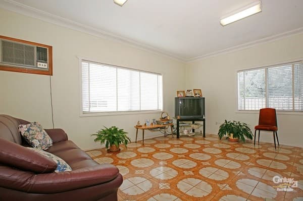 74 Cawarra Road, Caringbah, NSW, 2229, Caringbah - Thumbnail 3