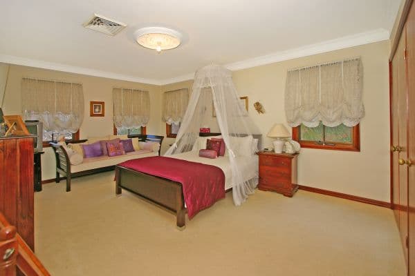 42 Blaxland Drive, Illawong, NSW, 2234, Illawong - Thumbnail 6