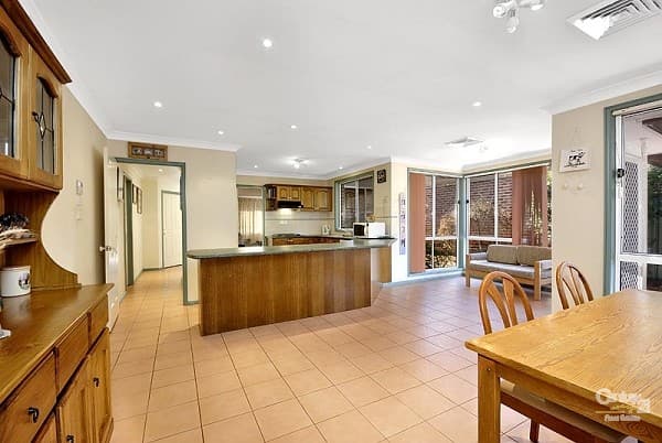 8 Brownlow Court, Wattle Grove, NSW, 2173, Wattle Grove - Thumbnail 2