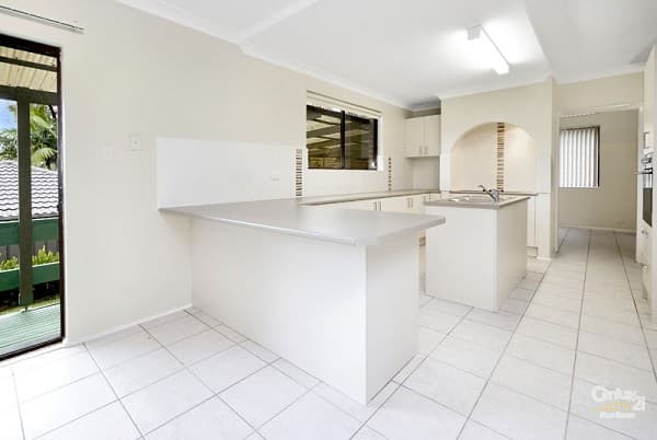 22 Seaforth Crescent, Seaforth, Seaforth - Thumbnail 4