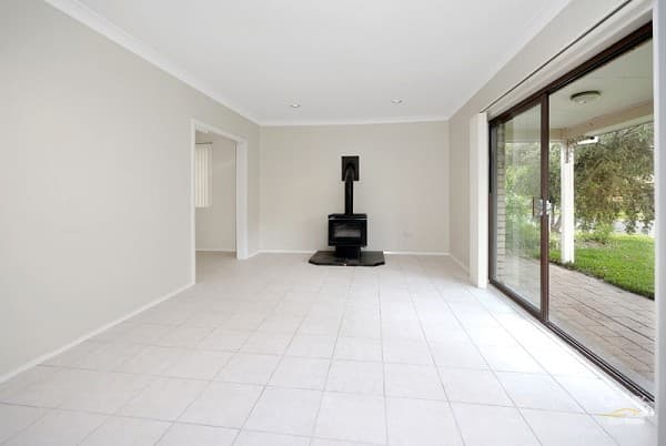 22 Seaforth Crescent, Seaforth, Seaforth - Thumbnail 5