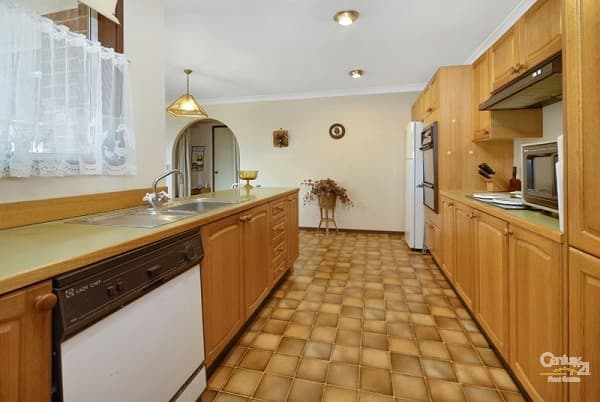 12 Heritage Drive, Illawong, NSW, 2234, Illawong - Thumbnail 3