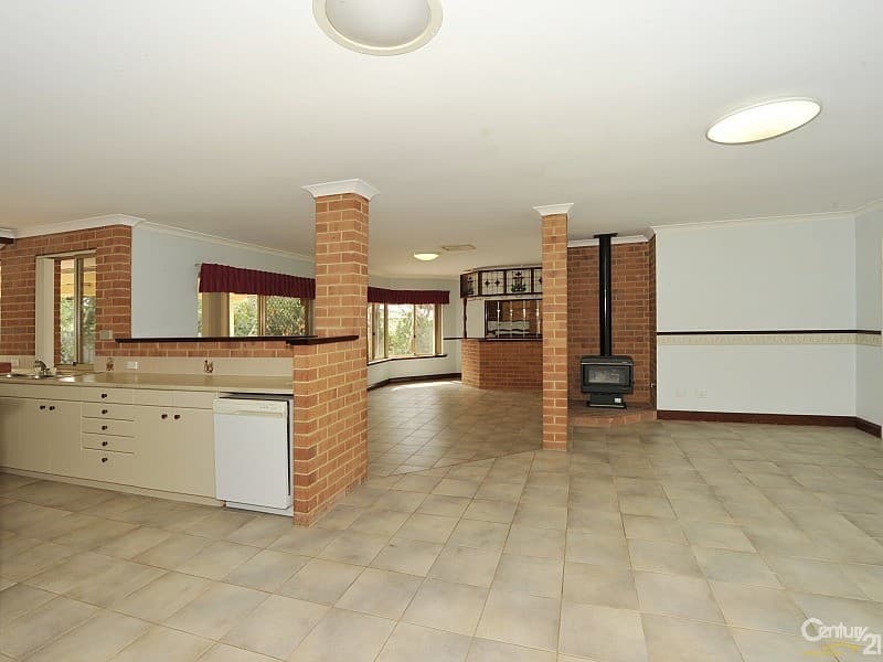 3 Redfern Place, Erskine, WA, 6210, Erskine - Thumbnail 4