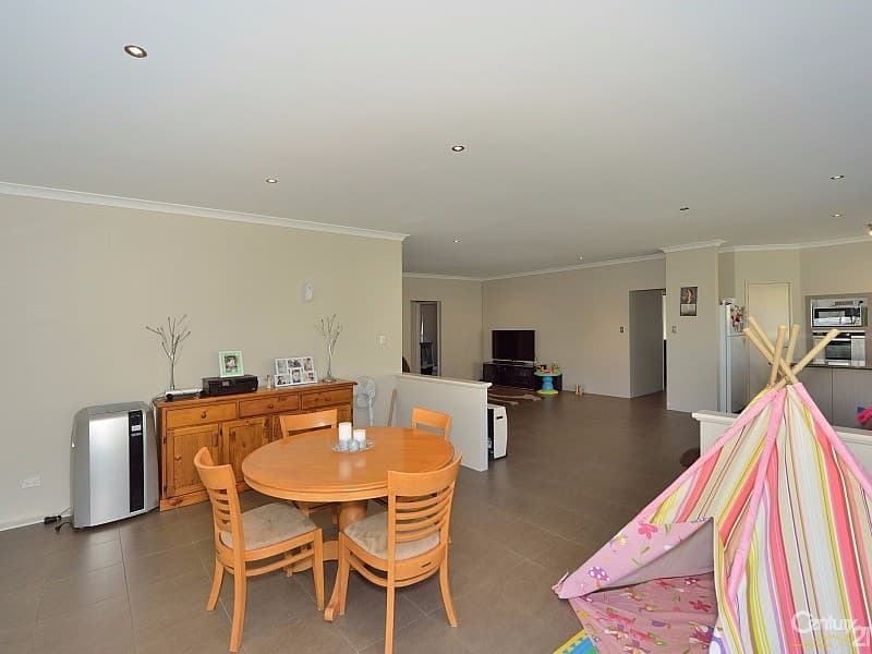 2/92 Rajah Road, Ocean Shores, NSW, 2483, Ocean Shores - Thumbnail 6