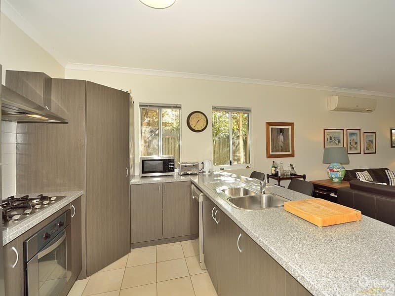 17 Butcherbird Loop, Erskine, WA, 6210, Erskine - Thumbnail 2