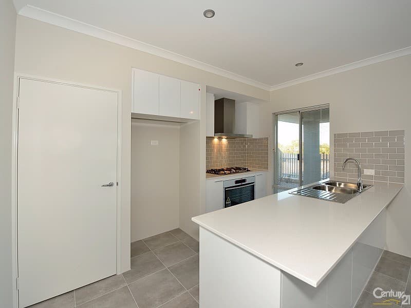 11 Rubus Vista, Halls Head, WA, 6210, Halls Head - Thumbnail 2