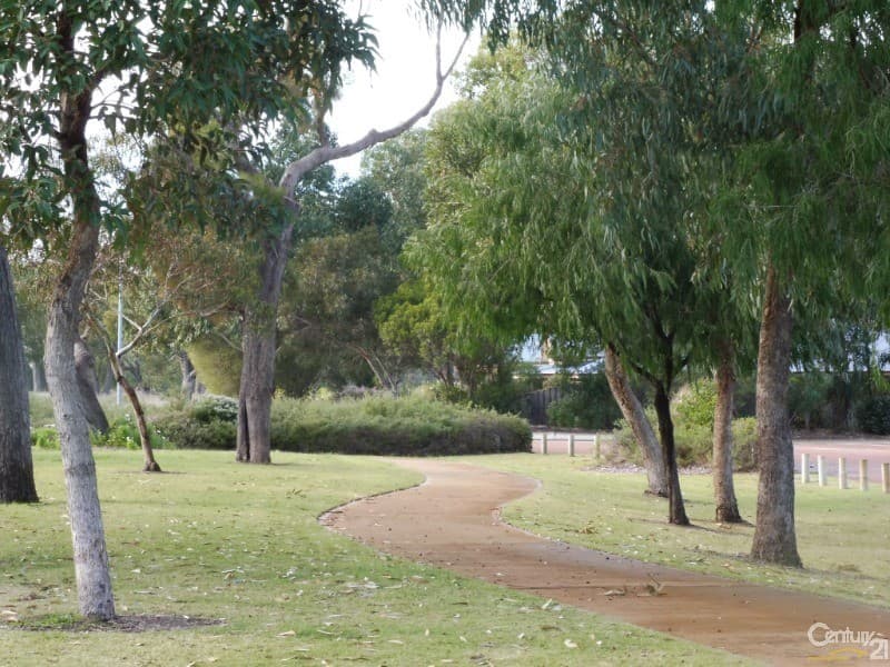 27 Songlark Ramble, Coodanup, WA, 6210, Coodanup - Thumbnail 2