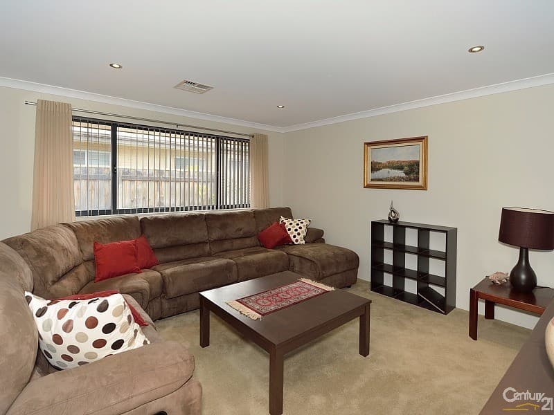 27 Buttercup Parkway, Halls Head, WA, 6210, Halls Head - Thumbnail 4