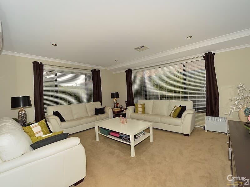 27 Buttercup Parkway, Halls Head, WA, 6210, Halls Head - Thumbnail 5