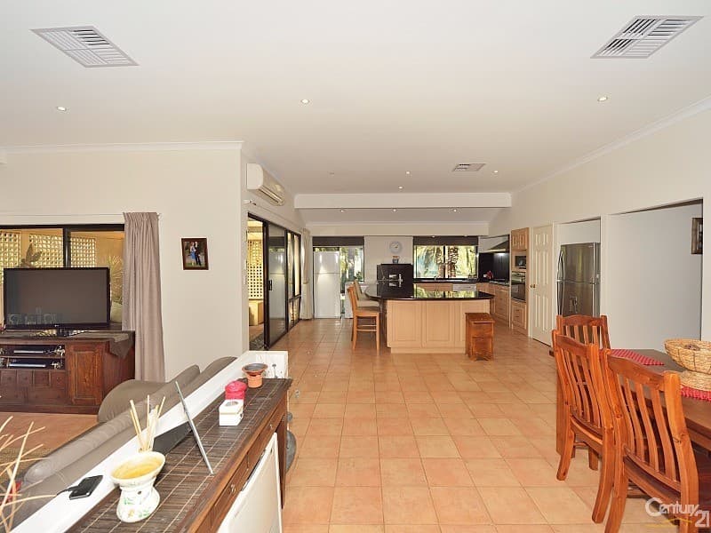 70 Hougham Road, Barragup, WA, 6209, Barragup - Thumbnail 4