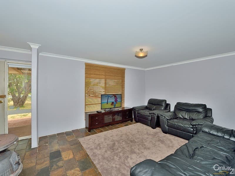 16 Gavarnie Way, Coodanup, WA, 6210, Coodanup - Thumbnail 2