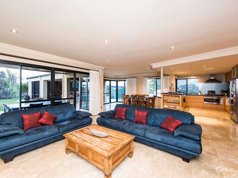 8 Muir Street, Halls Head, WA, 6210, Halls Head - Thumbnail 3