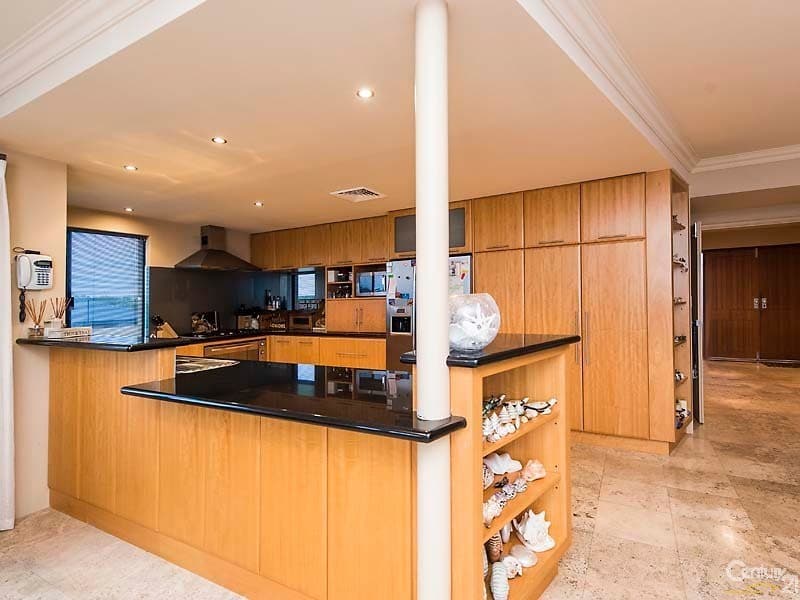 8 Muir Street, Halls Head, WA, 6210, Halls Head - Thumbnail 4