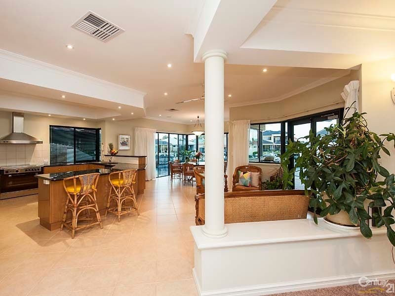 13 Solstraale Place, Halls Head, WA, 6210, Halls Head - Thumbnail 5