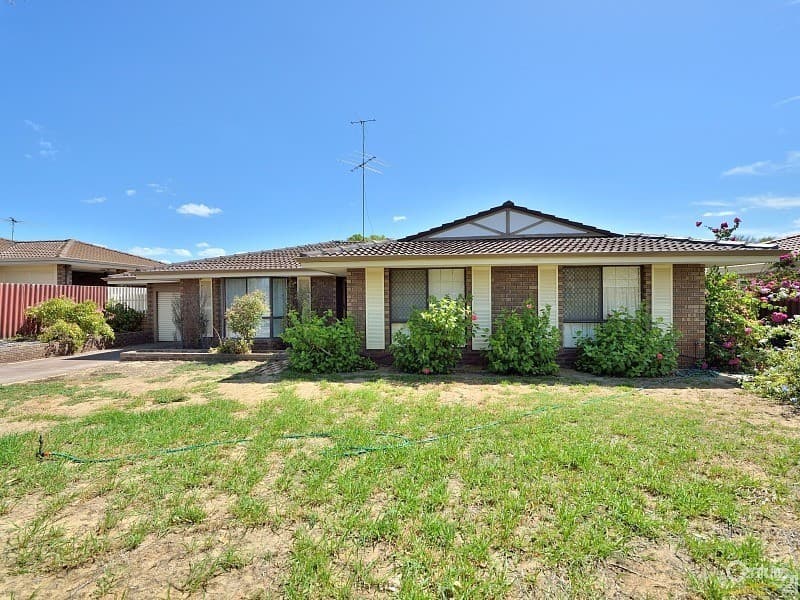 11 Peelwood Parade, Halls Head, WA, 6210, Halls Head - Thumbnail 2