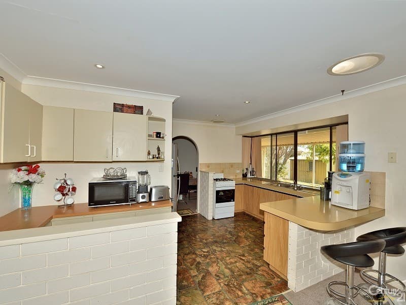 11 Peelwood Parade, Halls Head, WA, 6210, Halls Head - Thumbnail 5