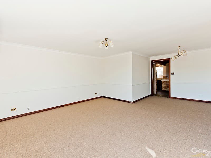19 Silvertop Avenue, Halls Head, WA, 6210, Halls Head - Thumbnail 3