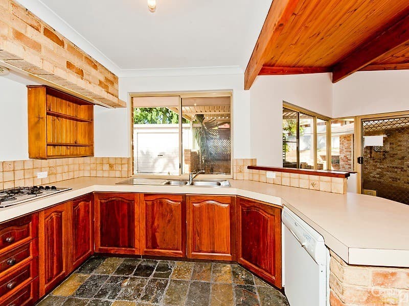 19 Silvertop Avenue, Halls Head, WA, 6210, Halls Head - Thumbnail 6