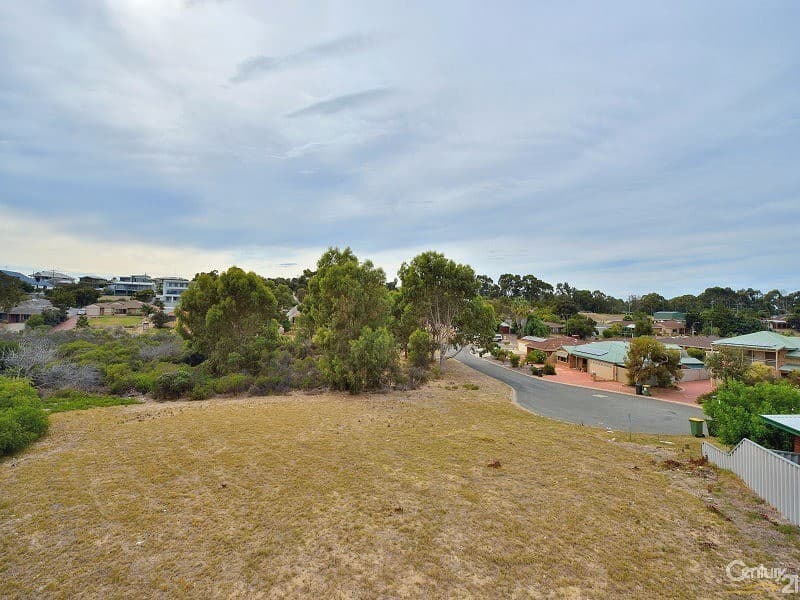 2 La Gavas Court, Halls Head, WA, 6210, Halls Head - Image 1