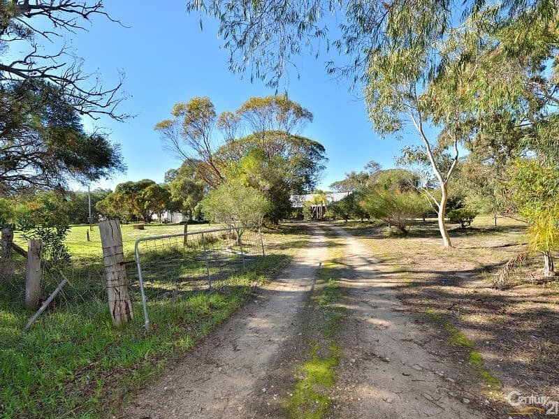 134 Watson Drive, Barragup, WA, 6209, Barragup - Thumbnail 2