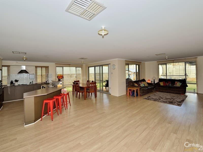 18 McCubbin Loop, Dawesville, WA, 6211, Dawesville - Thumbnail 4