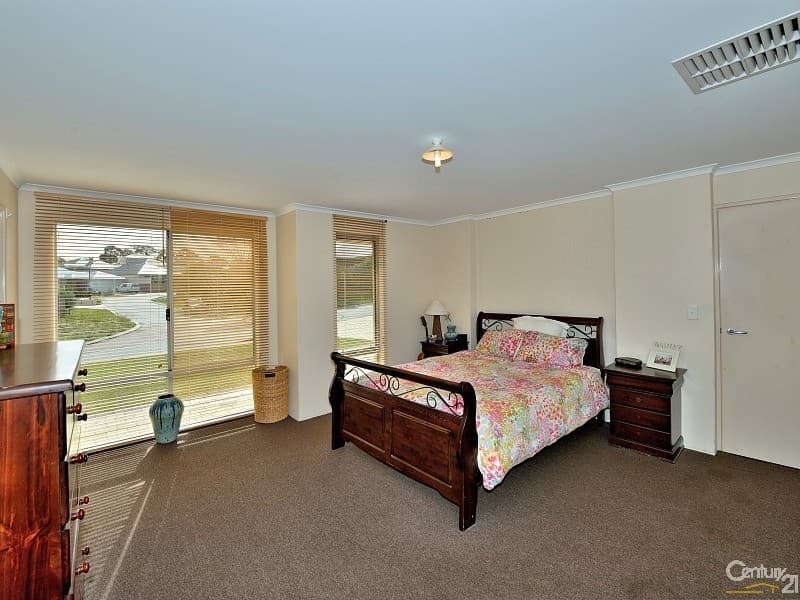 18 McCubbin Loop, Dawesville, WA, 6211, Dawesville - Thumbnail 5