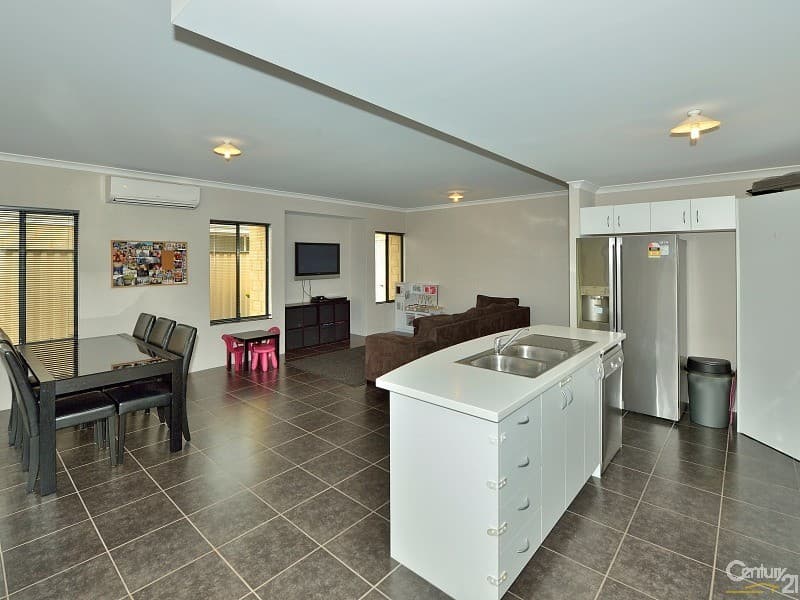 77 Chatsworth Drive, Erskine, WA, 6210, Erskine - Thumbnail 2