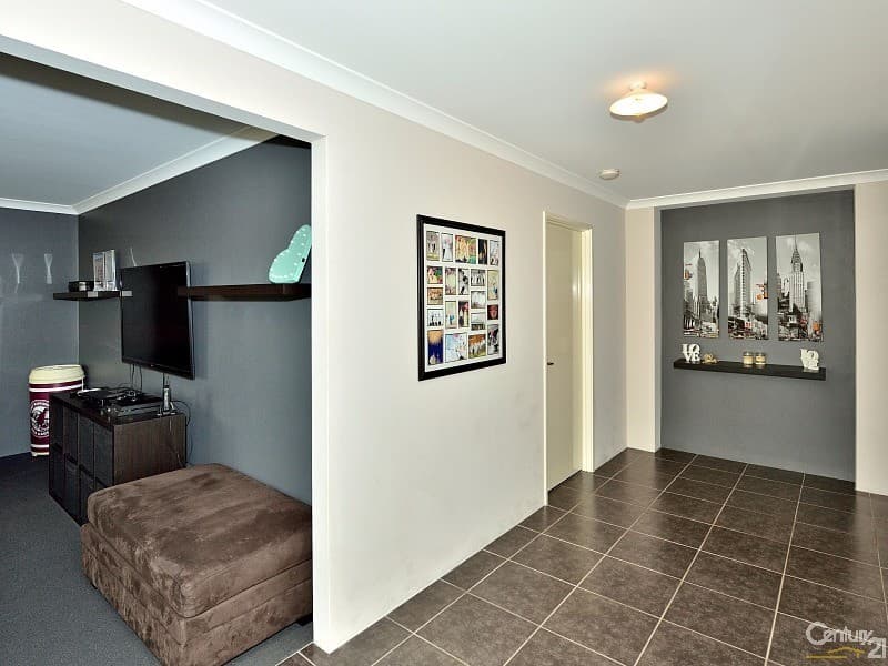 77 Chatsworth Drive, Erskine, WA, 6210, Erskine - Thumbnail 5