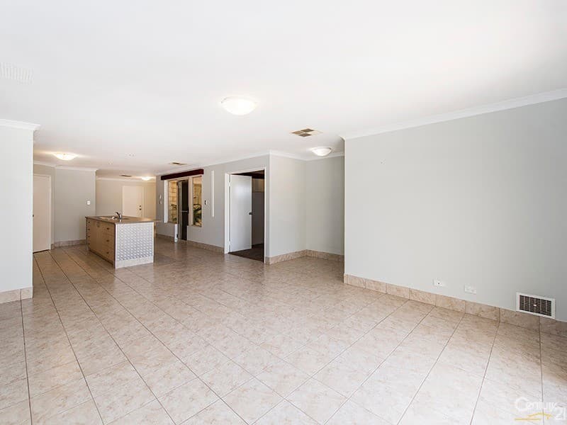 8 Evella Cove, Lakelands, WA, 6180, Lakelands - Thumbnail 4