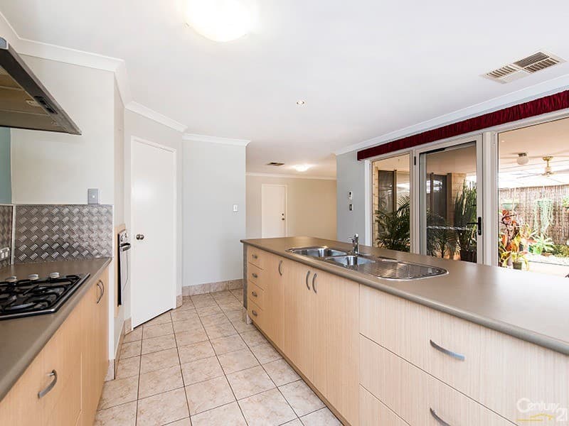 8 Evella Cove, Lakelands, WA, 6180, Lakelands - Thumbnail 5