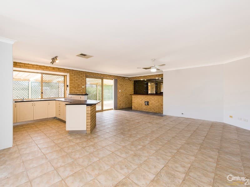 17 Fairway Crescent, Meadow Springs, WA, 6210, Meadow Springs - Thumbnail 3