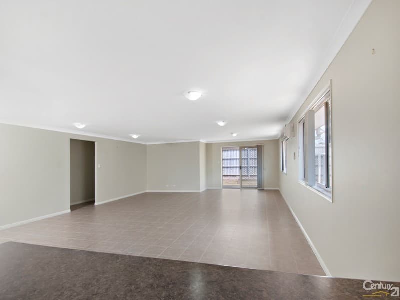 21 Chestwood Crescent, Sippy Downs, QLD, 4556, Sippy Downs - Thumbnail 4