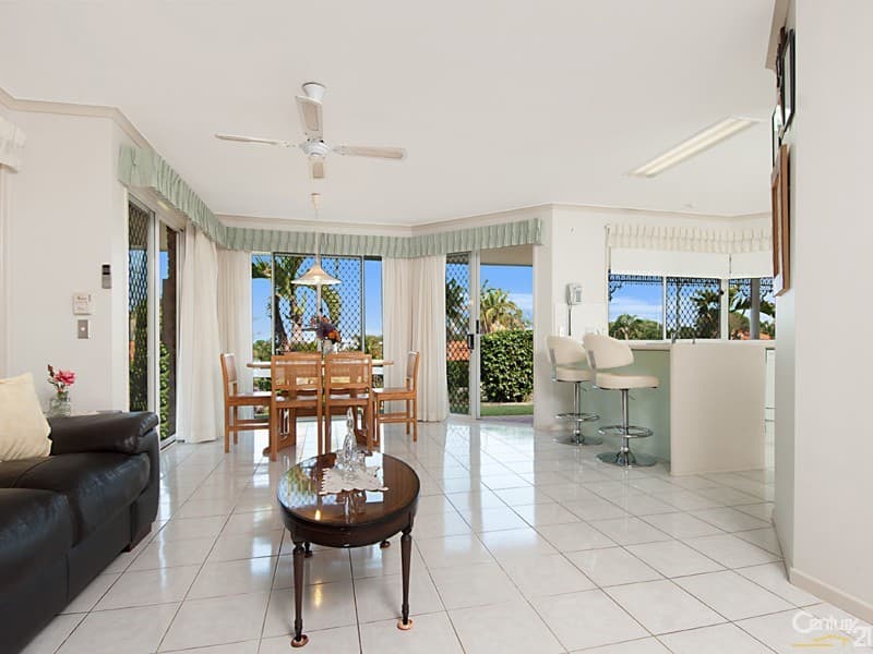 1/8 King Street, Buderim, QLD, 4556, Buderim - Thumbnail 2