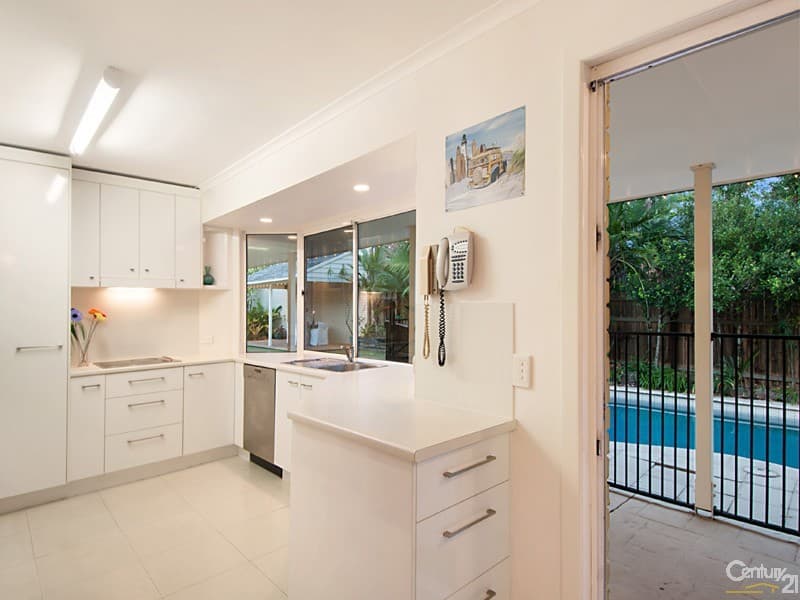 1/8 King Street, Buderim, QLD, 4556, Buderim - Thumbnail 2