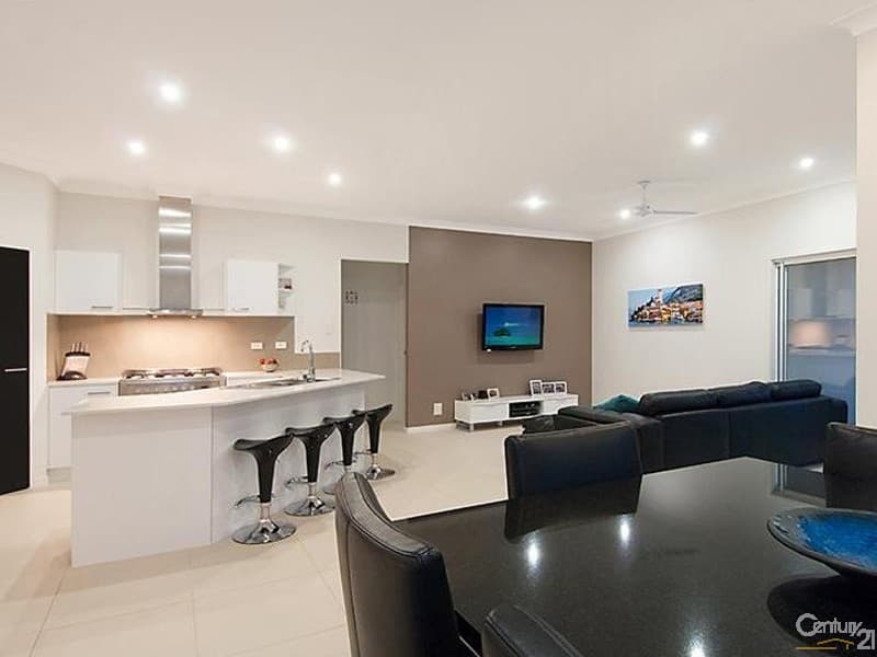 1/8 King Street, Buderim, QLD, 4556, Buderim - Thumbnail 2
