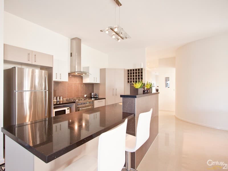 1/8 King Street, Buderim, QLD, 4556, Sippy Downs - Thumbnail 2