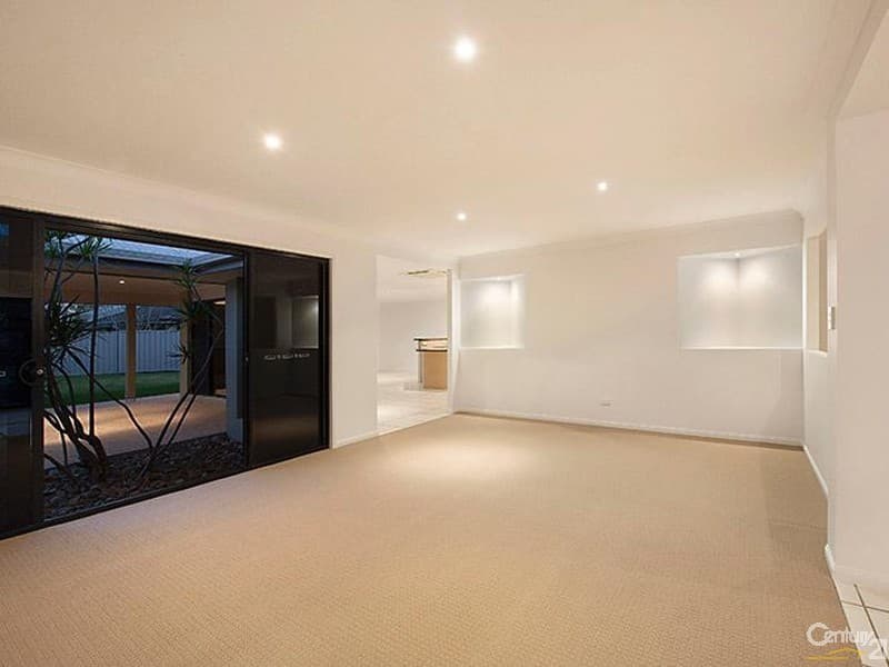 1/8 King Street, Buderim, QLD, 4556, Buderim - Thumbnail 2