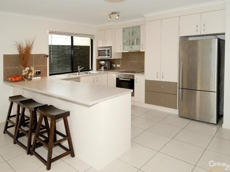 9 Ribbonwood Street, Sippy Downs, QLD, 4556, Sippy Downs - Thumbnail 2