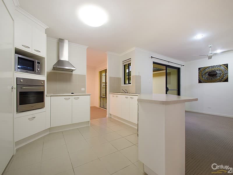 1/8 King Street, Buderim, QLD, 4556, Sippy Downs - Thumbnail 2
