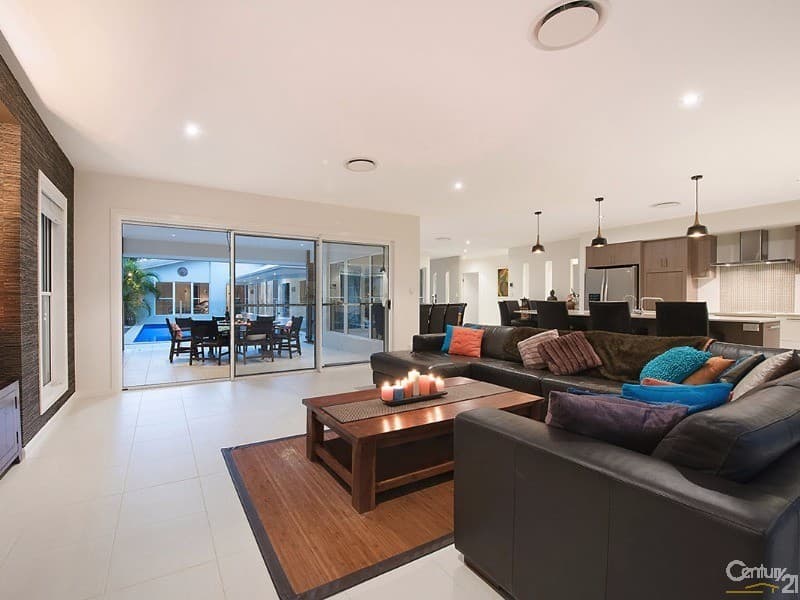 1/8 King Street, Buderim, QLD, 4556, Buderim - Thumbnail 2